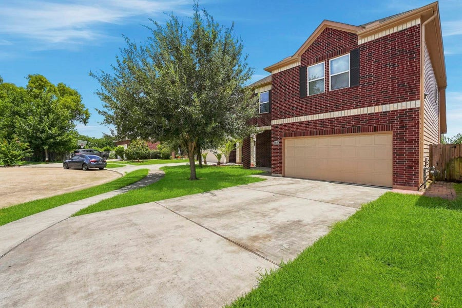 Property photo for 2410 Ranna Court, Sugar Land, TX