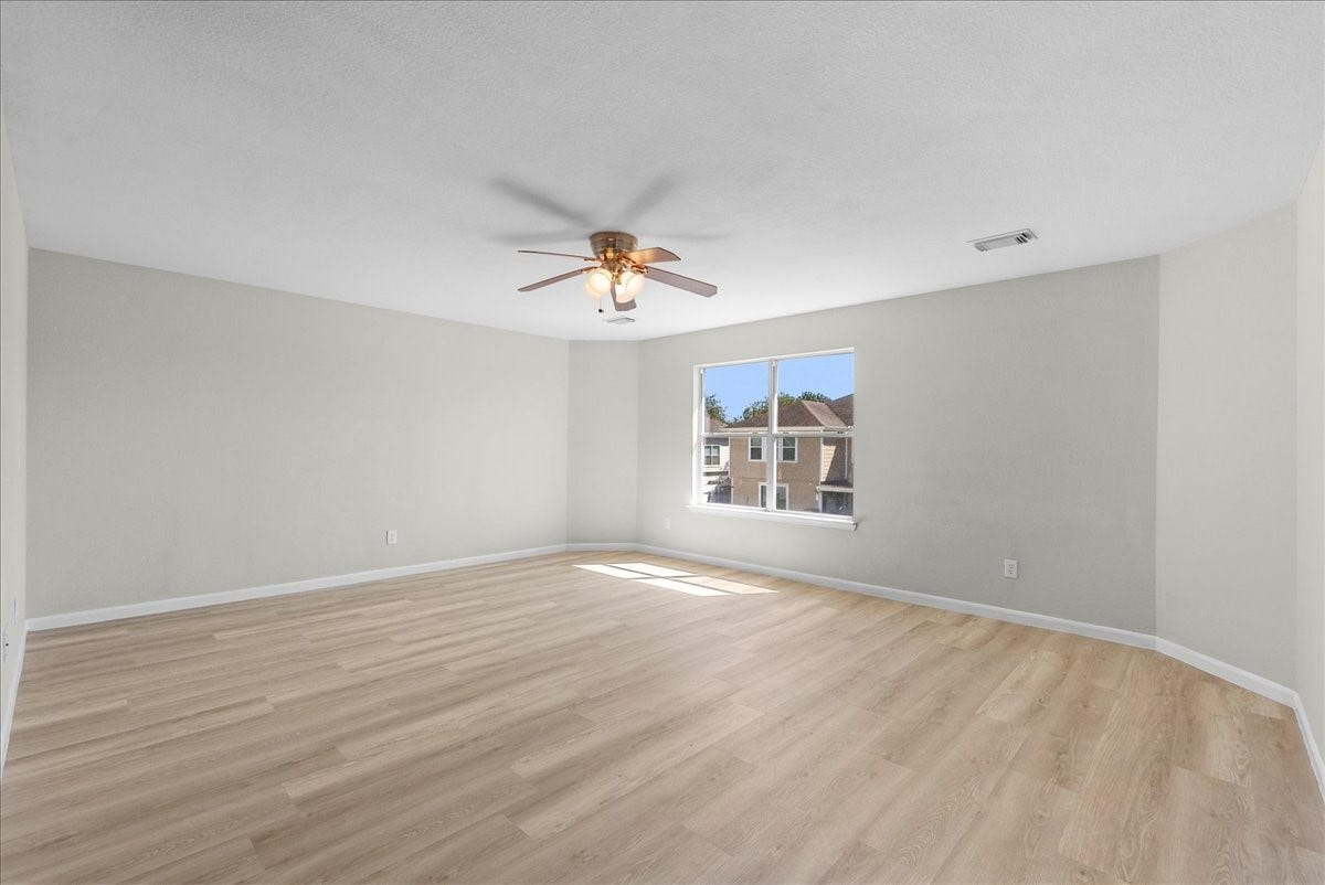 4722 Mill Creek Drive, Baytown, TX 77521