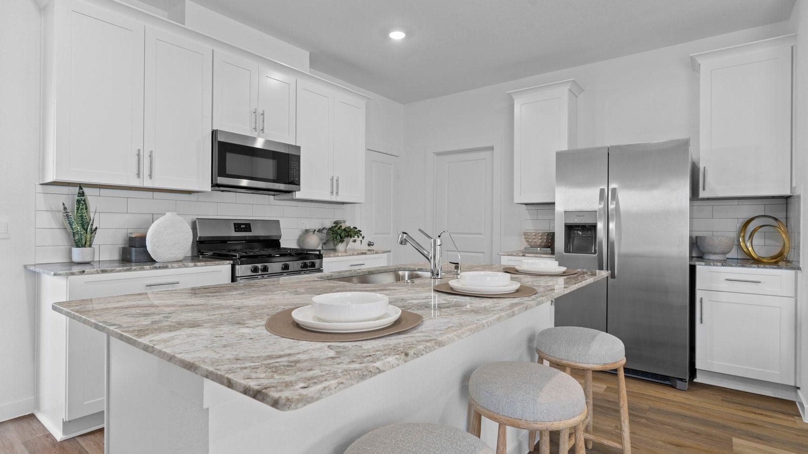 *Images and 3D tour are for illustration only and options may vary from home as built.