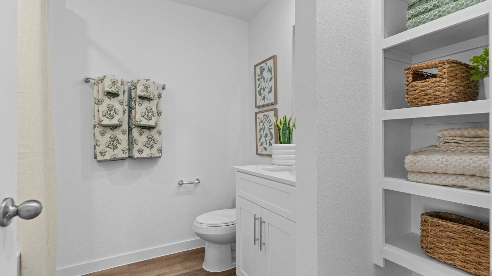 *Images and 3D tour are for illustration only and options may vary from home as built.