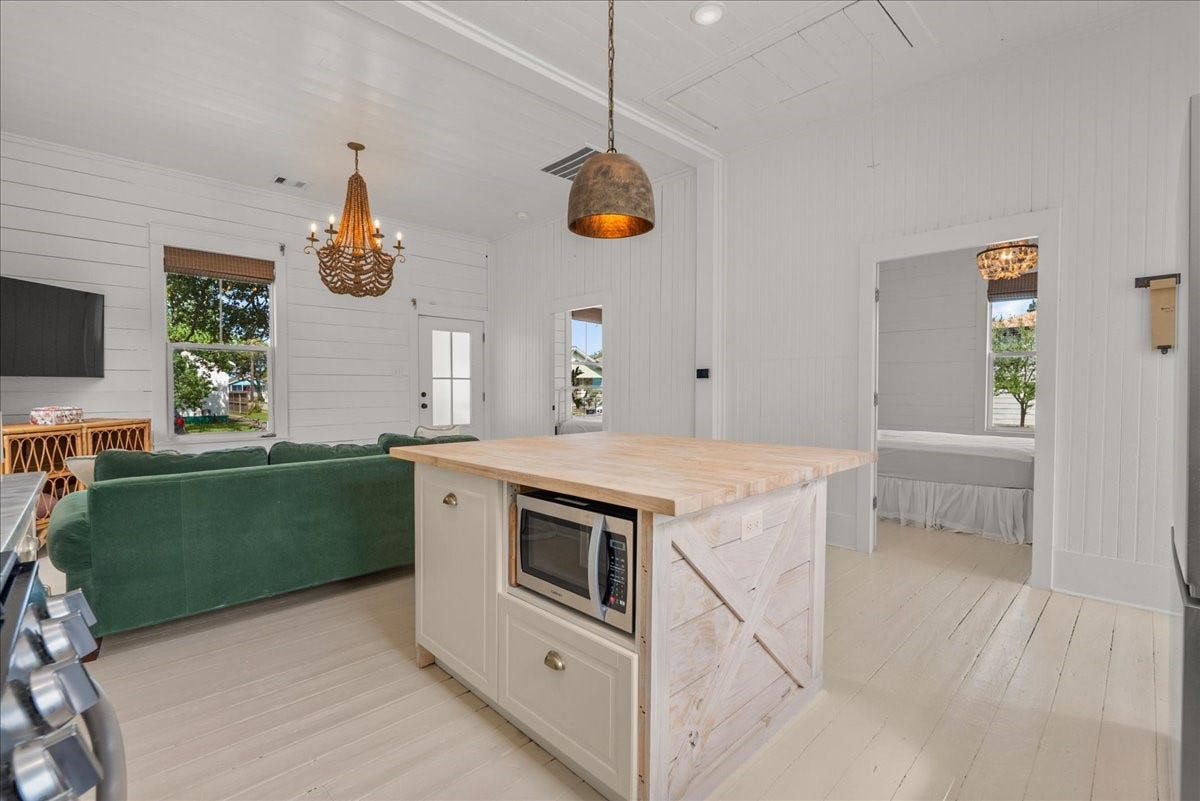 4201 Avenue R, Galveston, TX 77550 Center island provides extra prep space and casual seating.