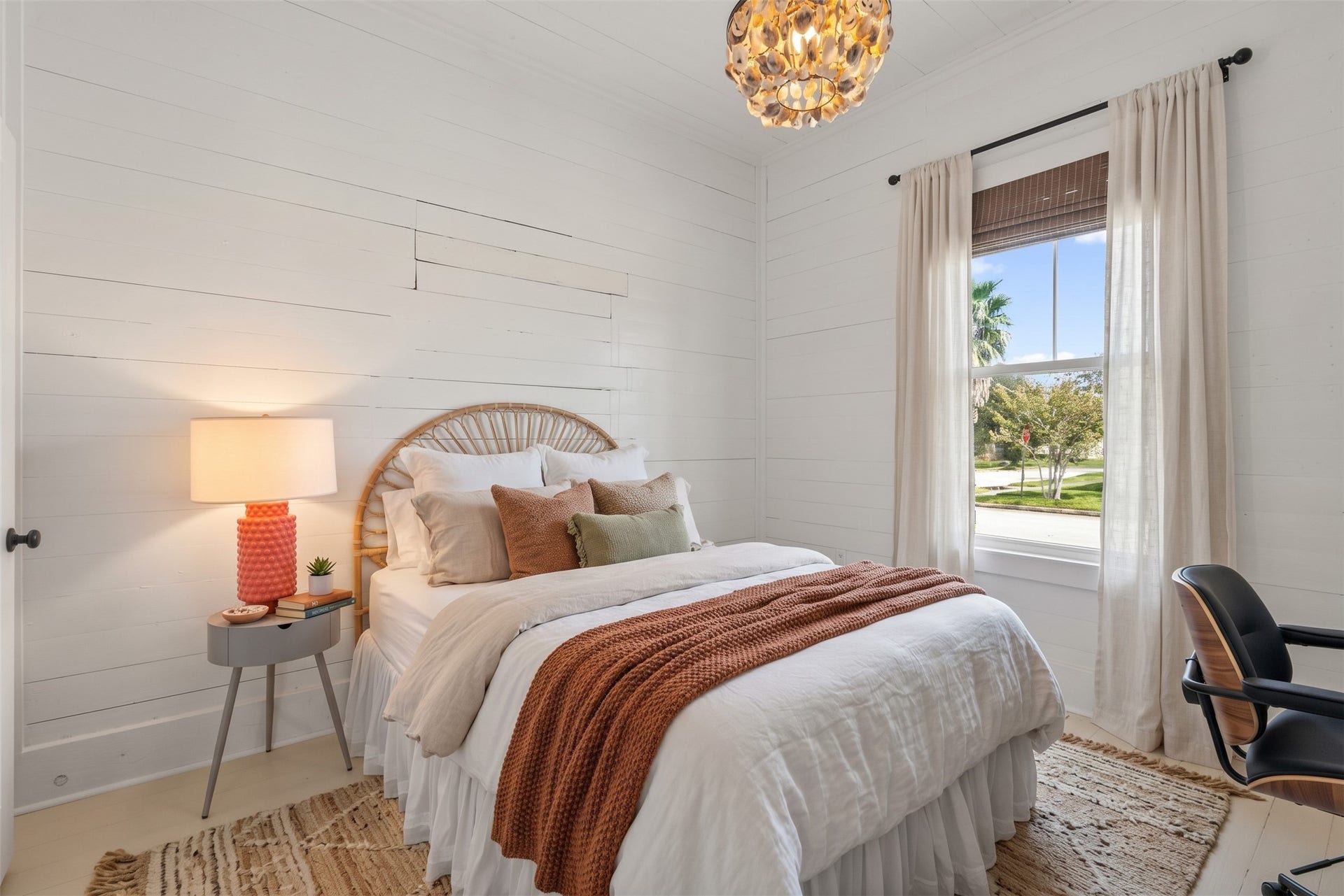 4201 Avenue R, Galveston, TX 77550 Bright bedroom with natural light and soft neutral finishes.