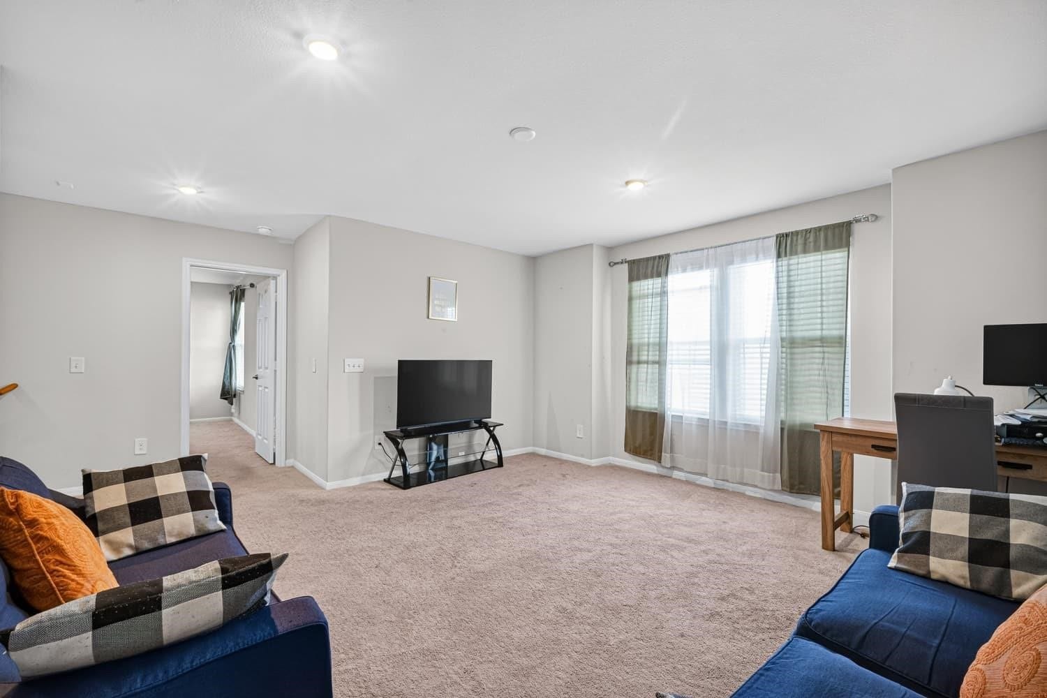 6903 Hobby Wind Ridge Drive, Houston, TX 77075 6903 Hobby Wind Ridge Drive, Houston, TX 77075