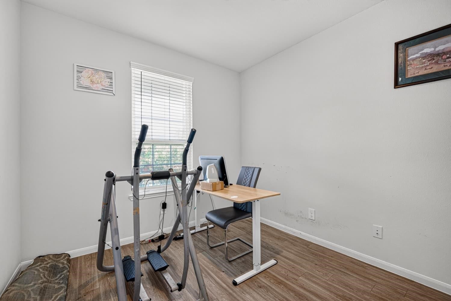 6903 Hobby Wind Ridge Drive, Houston, TX 77075 6903 Hobby Wind Ridge Drive, Houston, TX 77075