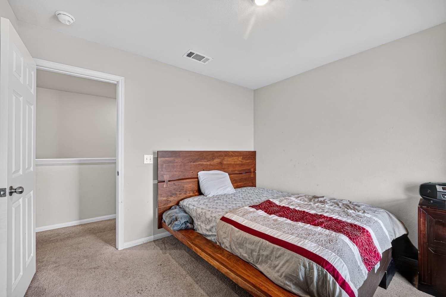 6903 Hobby Wind Ridge Drive, Houston, TX 77075 6903 Hobby Wind Ridge Drive, Houston, TX 77075