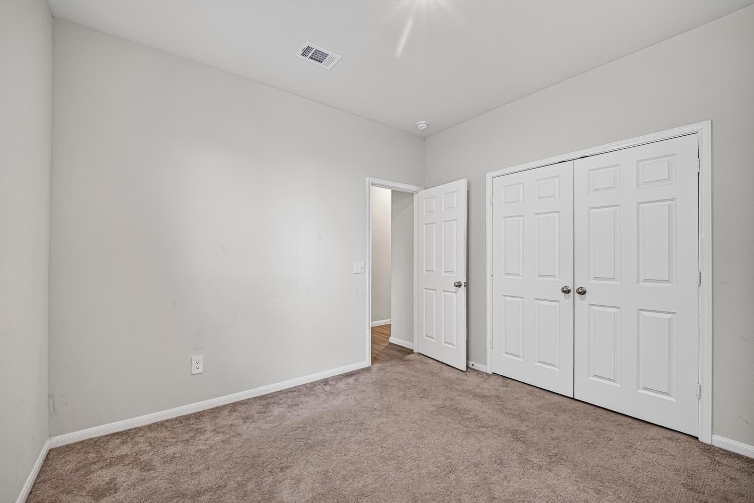 6903 Hobby Wind Ridge Drive, Houston, TX 77075 6903 Hobby Wind Ridge Drive, Houston, TX 77075
