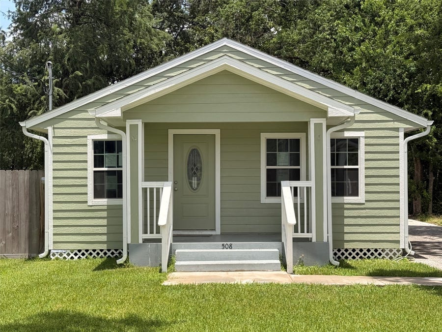 Property photo for 508 Hicks Street, Tomball, TX