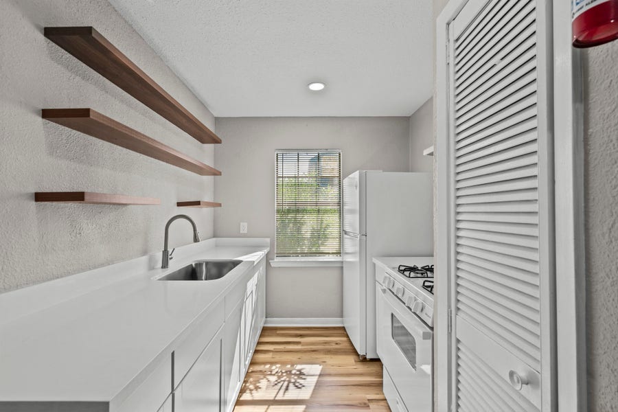 Property photo for 1927 Ave M 1/2, #4, Galveston, TX
