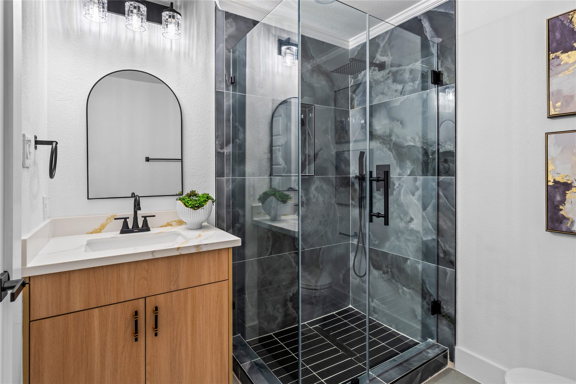 5751 Jason Street, Houston, TX 77096 5751 Jason Street, Houston, TX 77096
