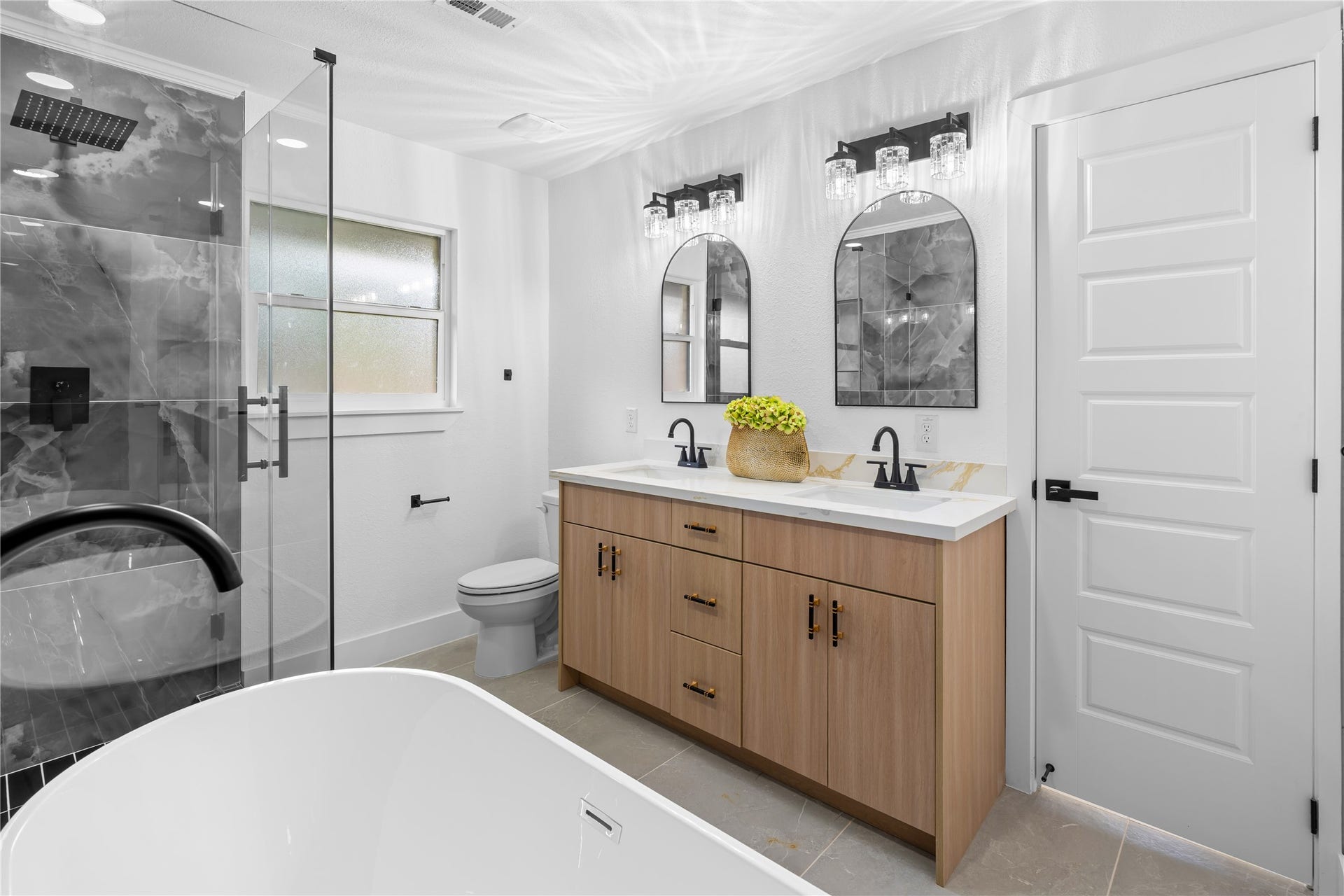 5751 Jason Street, Houston, TX 77096 5751 Jason Street, Houston, TX 77096