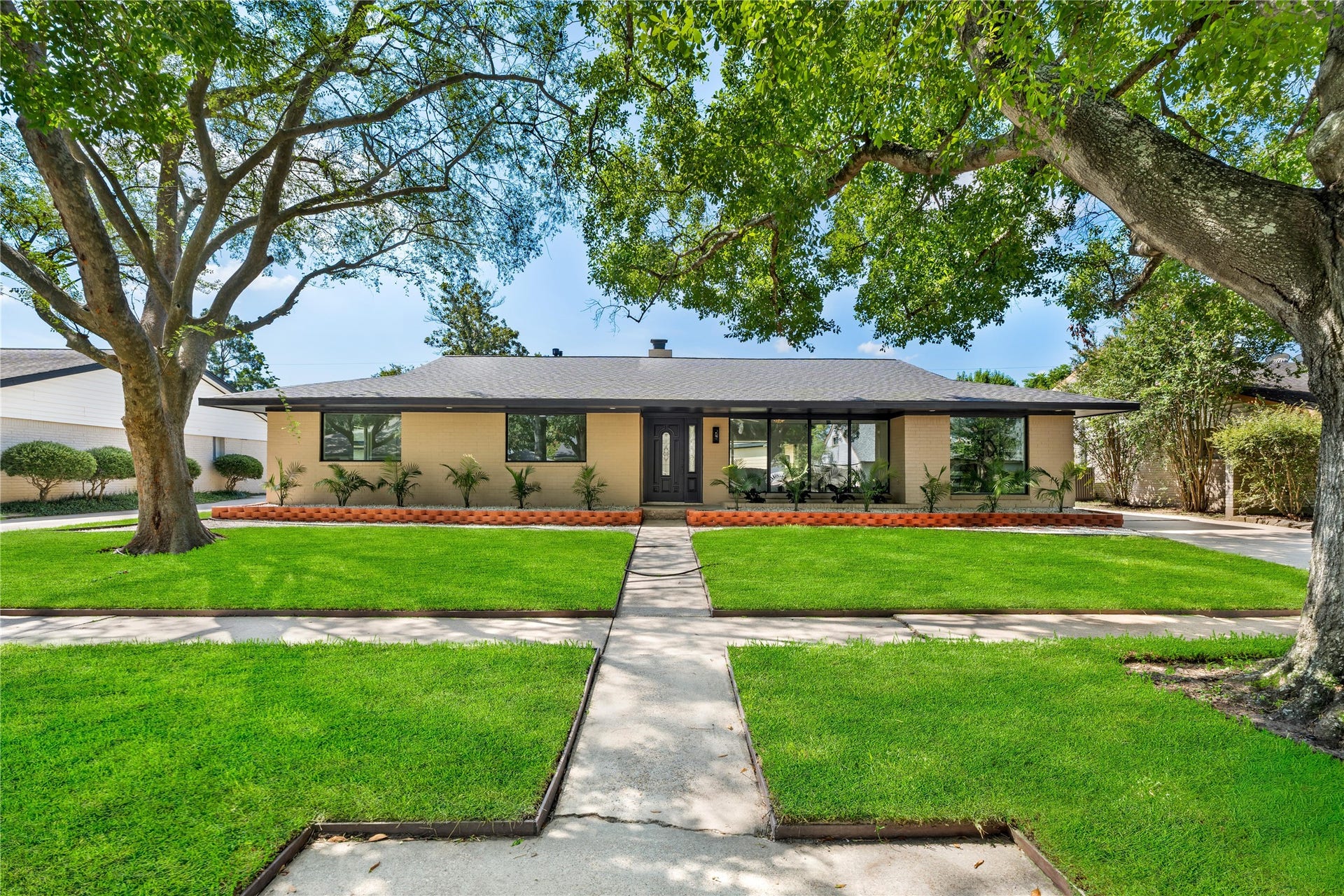 5751 Jason Street, Houston, TX 77096 5751 Jason Street, Houston, TX 77096