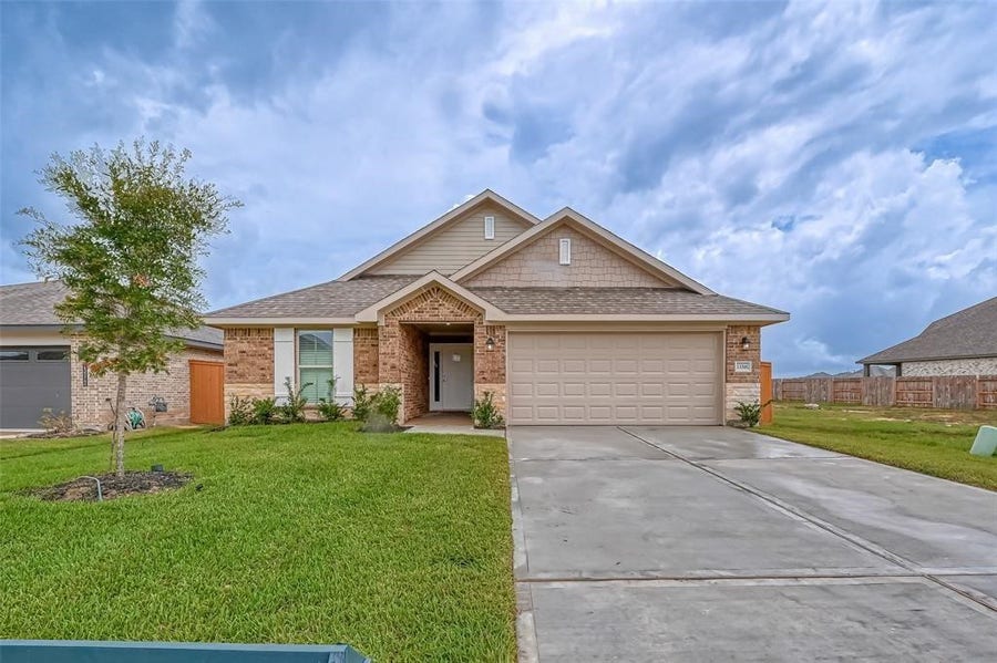 Property photo for 236 Bryan Way, Angleton, TX