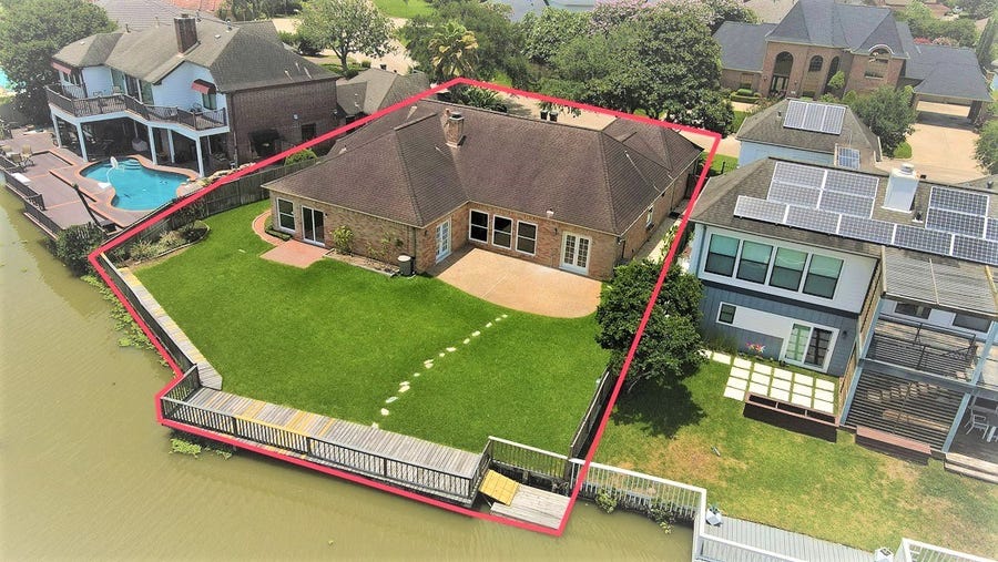 Property photo for 1231 Creekford Circle, Sugar Land, TX