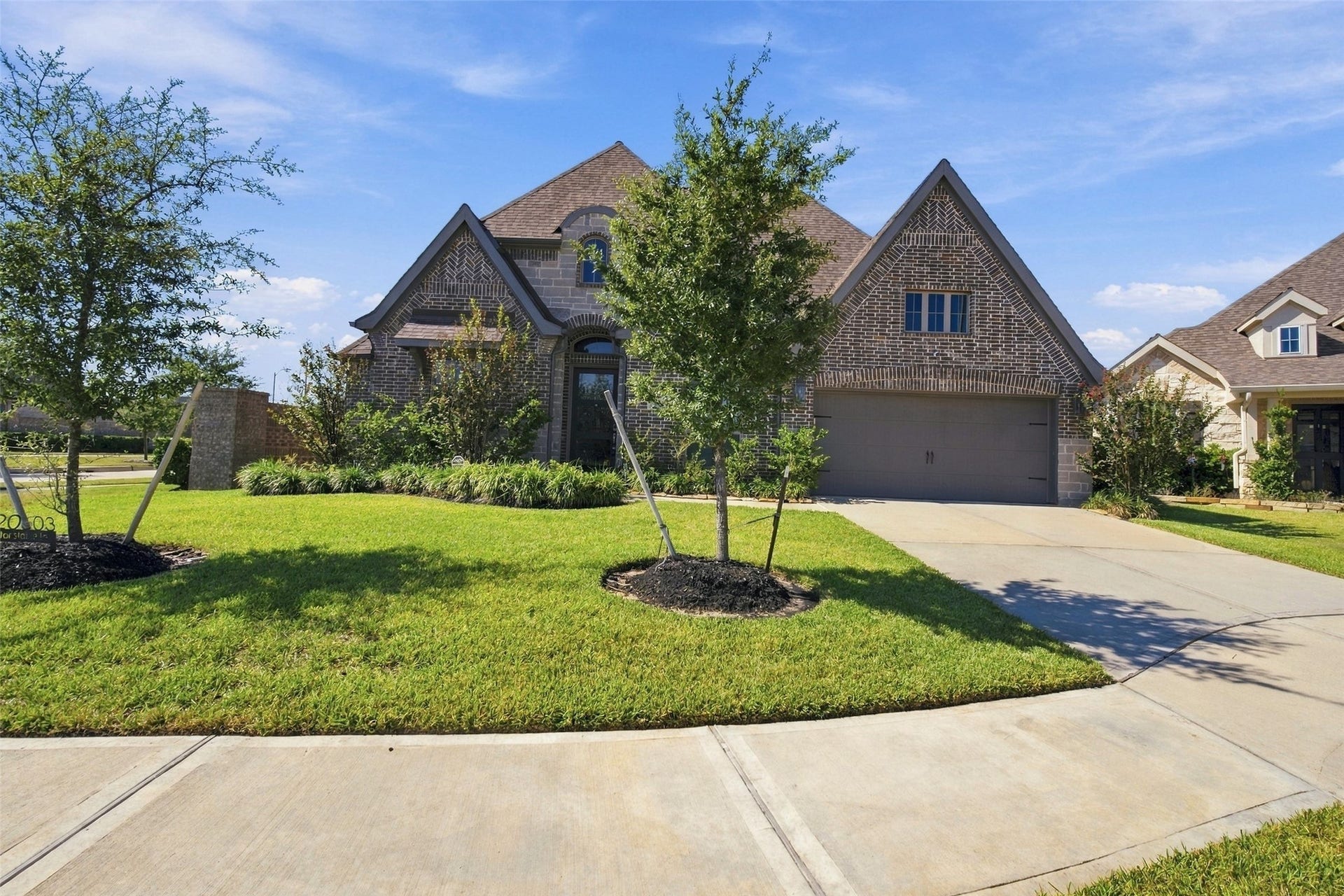 20503 Star Stable Lane, Tomball, TX 77377 Welcome home to 20503 Star Stable in Amira! This home is located on a beautiful corner lot with no thru-access. EASY walk to the resort Center where all the fun in Amira happens!
