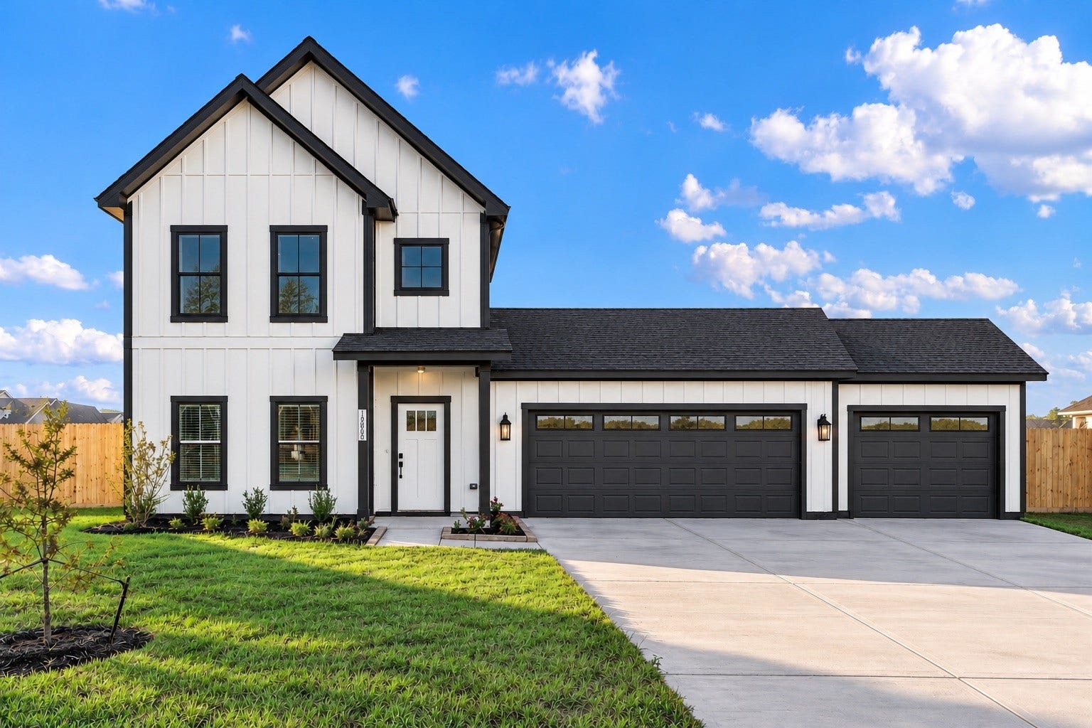 11315 Luna Drive, Conroe, TX 77306 This home is currently under construction, with the opportunity to select your preferred exterior and interior finishes. Please contact our Sales Consultant for full details, available selections, and current availability. Photo shown is a sample of a recently completed home and is for reference only.