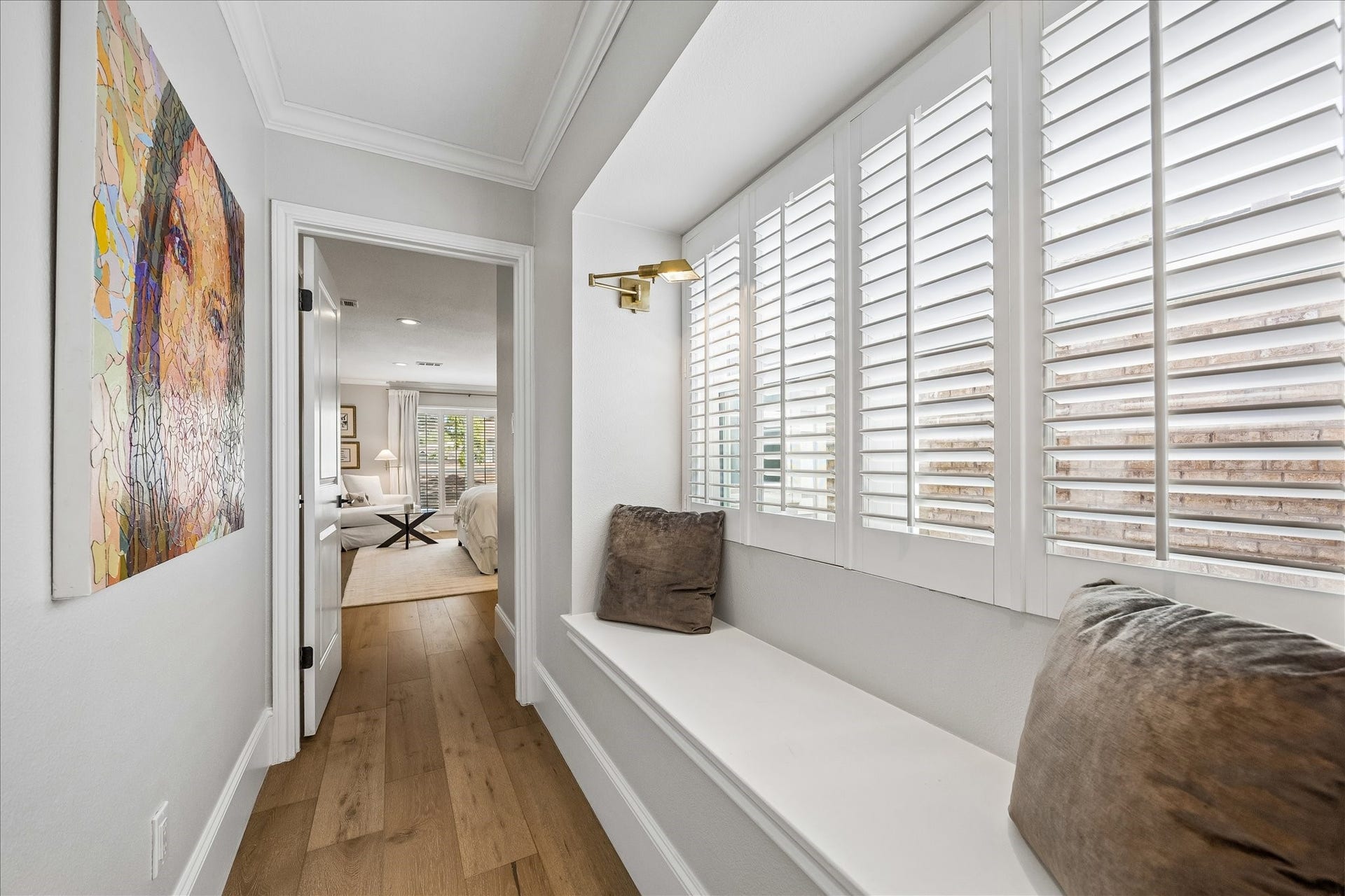 2555 Bering Drive, #11, Houston, TX 77057 Cozy built-in reading nook located just outside the master bedroom retreat.