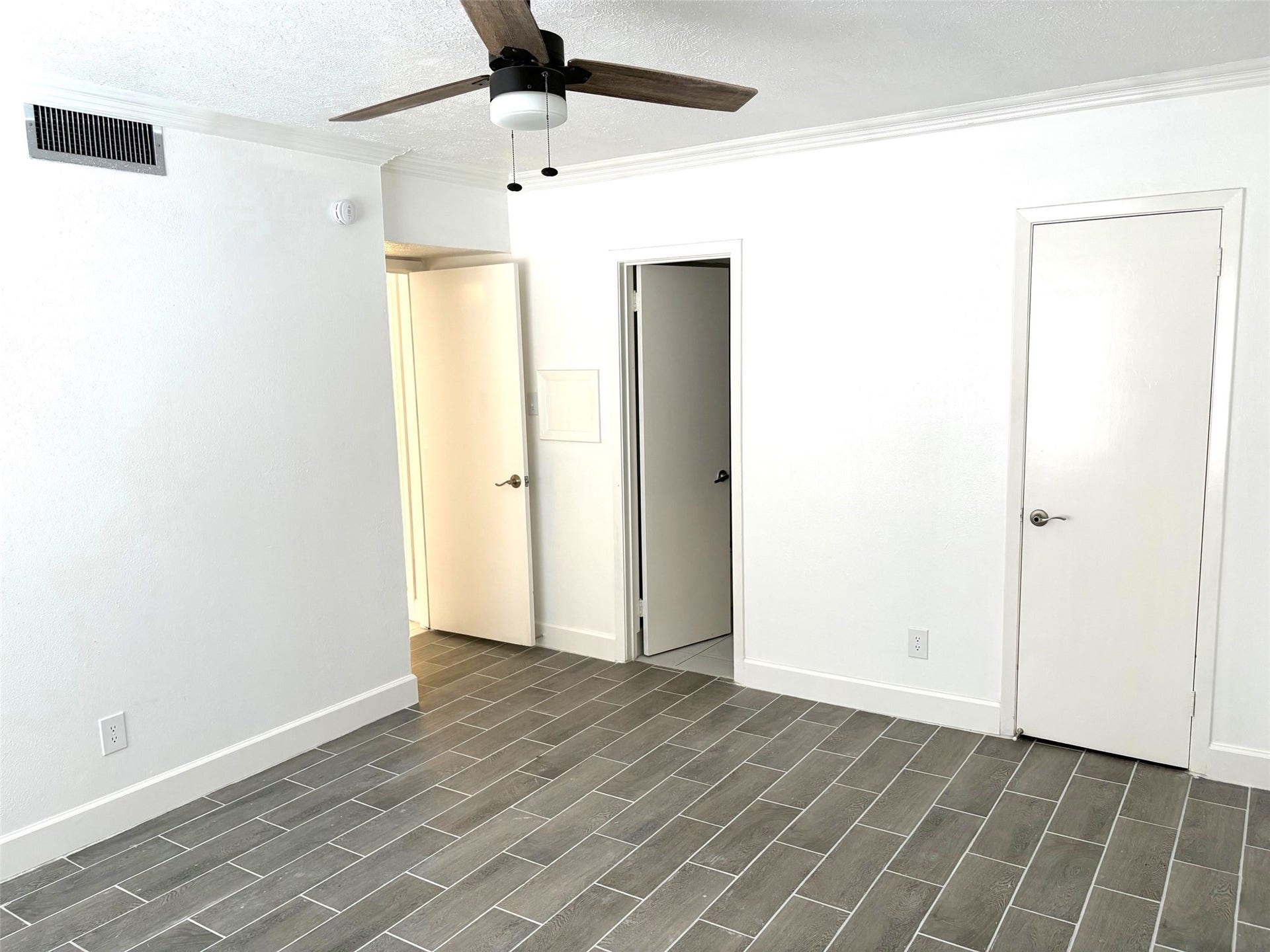 2824 Briarhurst Drive, #7, Houston, TX 77057 2824 Briarhurst Drive, #7, Houston, TX 77057