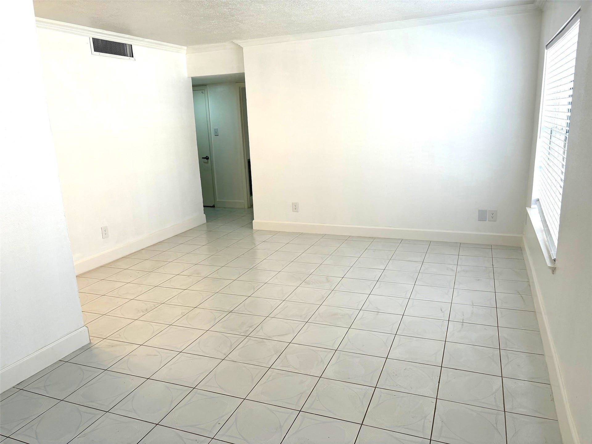 2824 Briarhurst Drive, #7, Houston, TX 77057 2824 Briarhurst Drive, #7, Houston, TX 77057