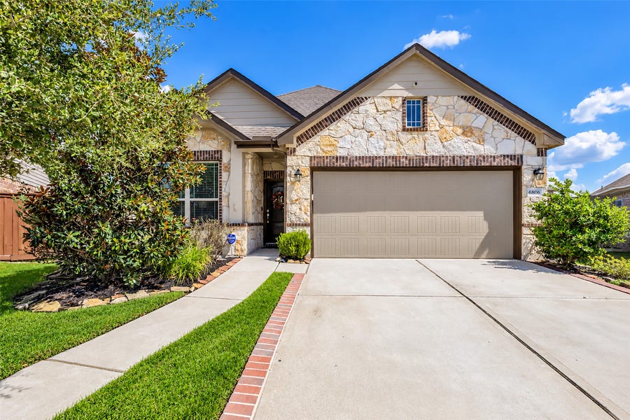 Property photo for 6806 Hartford Cliff Court, Katy, TX