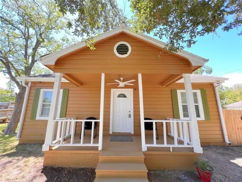113 N Pecan Drive, Texas City, TX 77591 Prior-listing front porch view