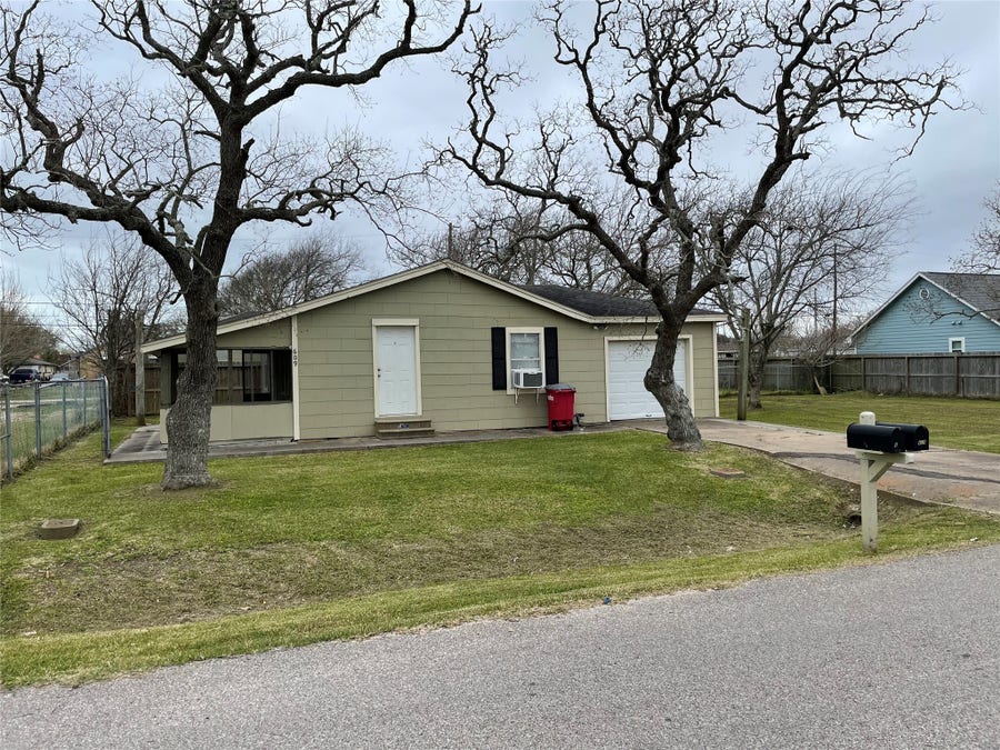 Property photo for 609 N Avenue D, Freeport, TX