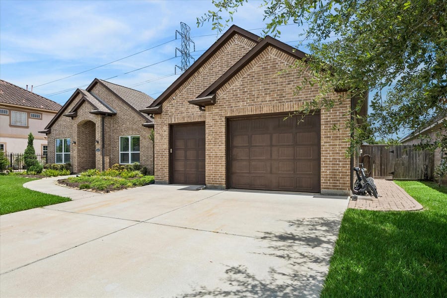 Property photo for 2607 Letrim Street, Pearland, TX