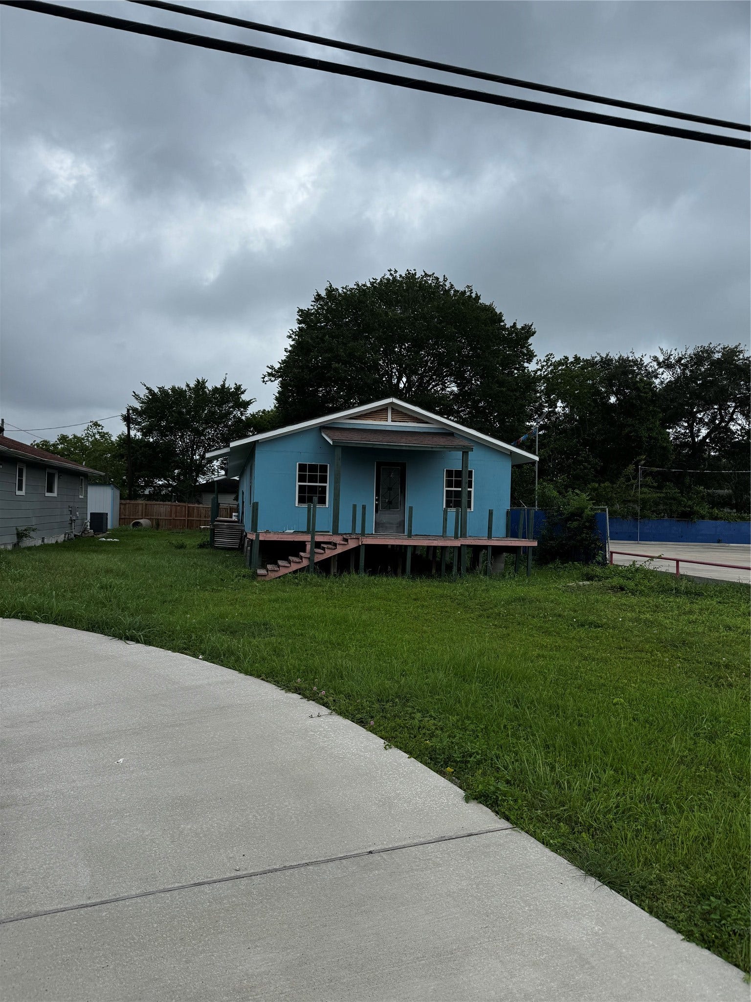 522 Grand Avenue, Bacliff, TX 77518 522 Grand Avenue, Bacliff, TX 77518