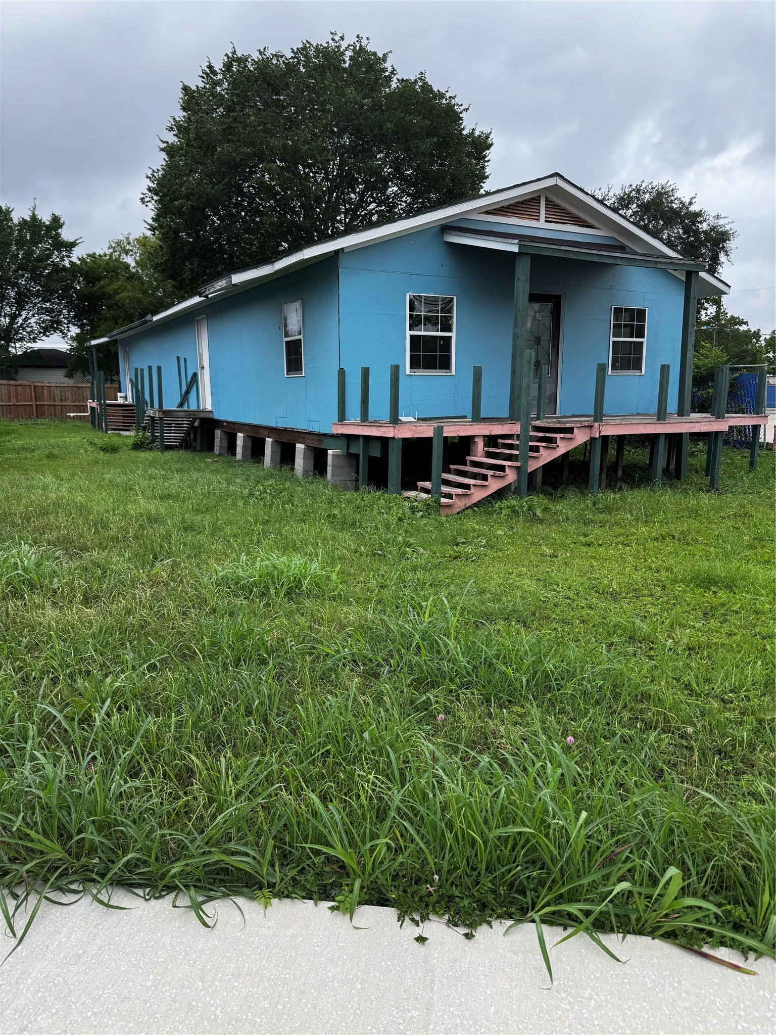 522 Grand Avenue, Bacliff, TX 77518 522 Grand Avenue, Bacliff, TX 77518