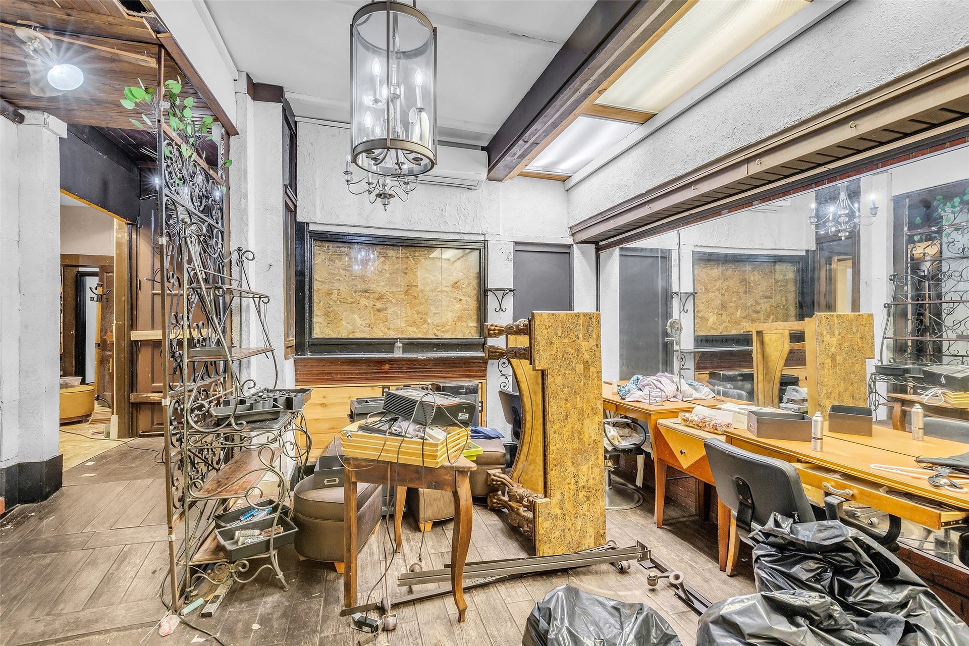 901 Kipling Street, Houston, TX 77006