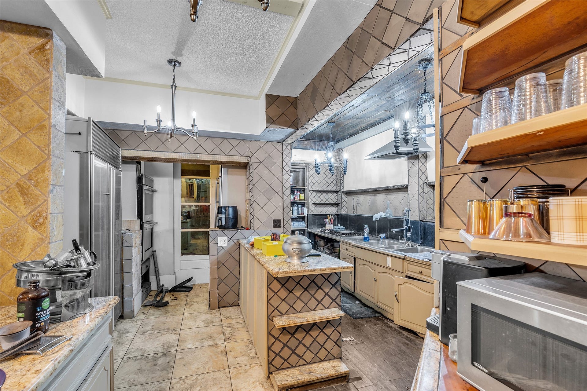 901 Kipling Street, Houston, TX 77006