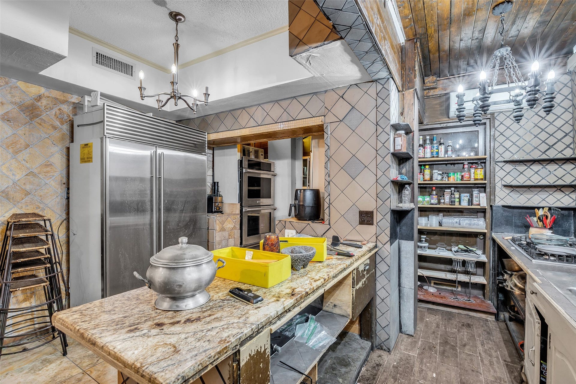 901 Kipling Street, Houston, TX 77006