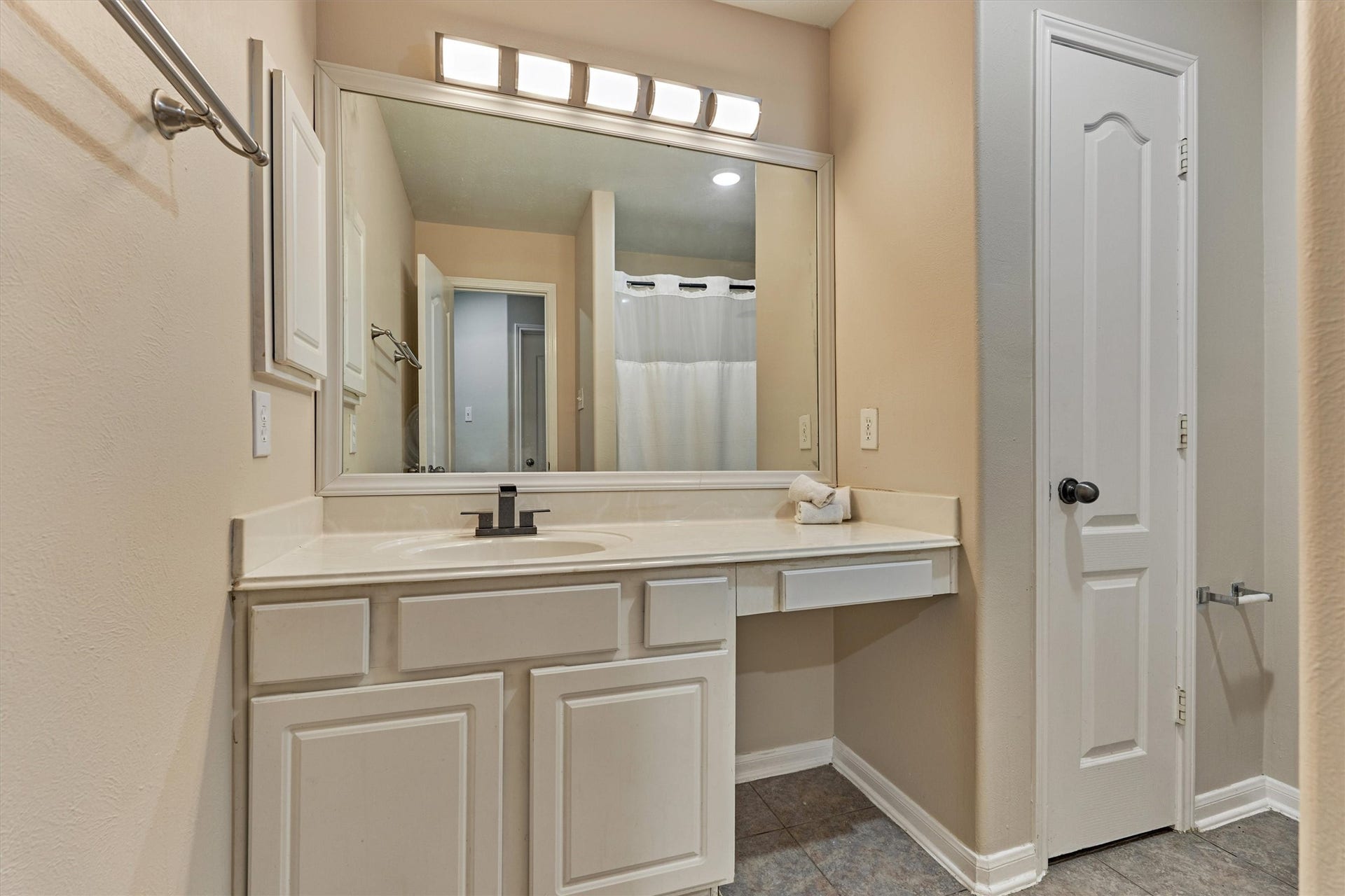 30311 Legacy Pines Drive, Spring, TX 77386 30311 Legacy Pines Drive, Spring, TX 77386