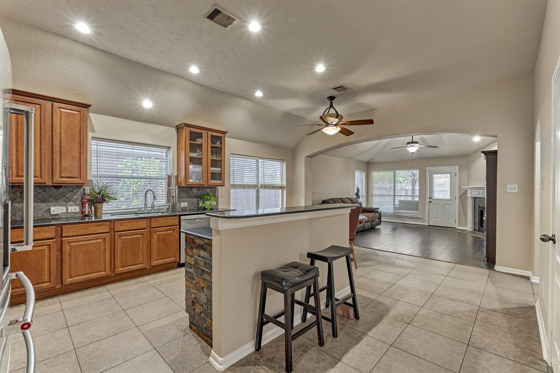 30311 Legacy Pines Drive, Spring, TX 77386 30311 Legacy Pines Drive, Spring, TX 77386