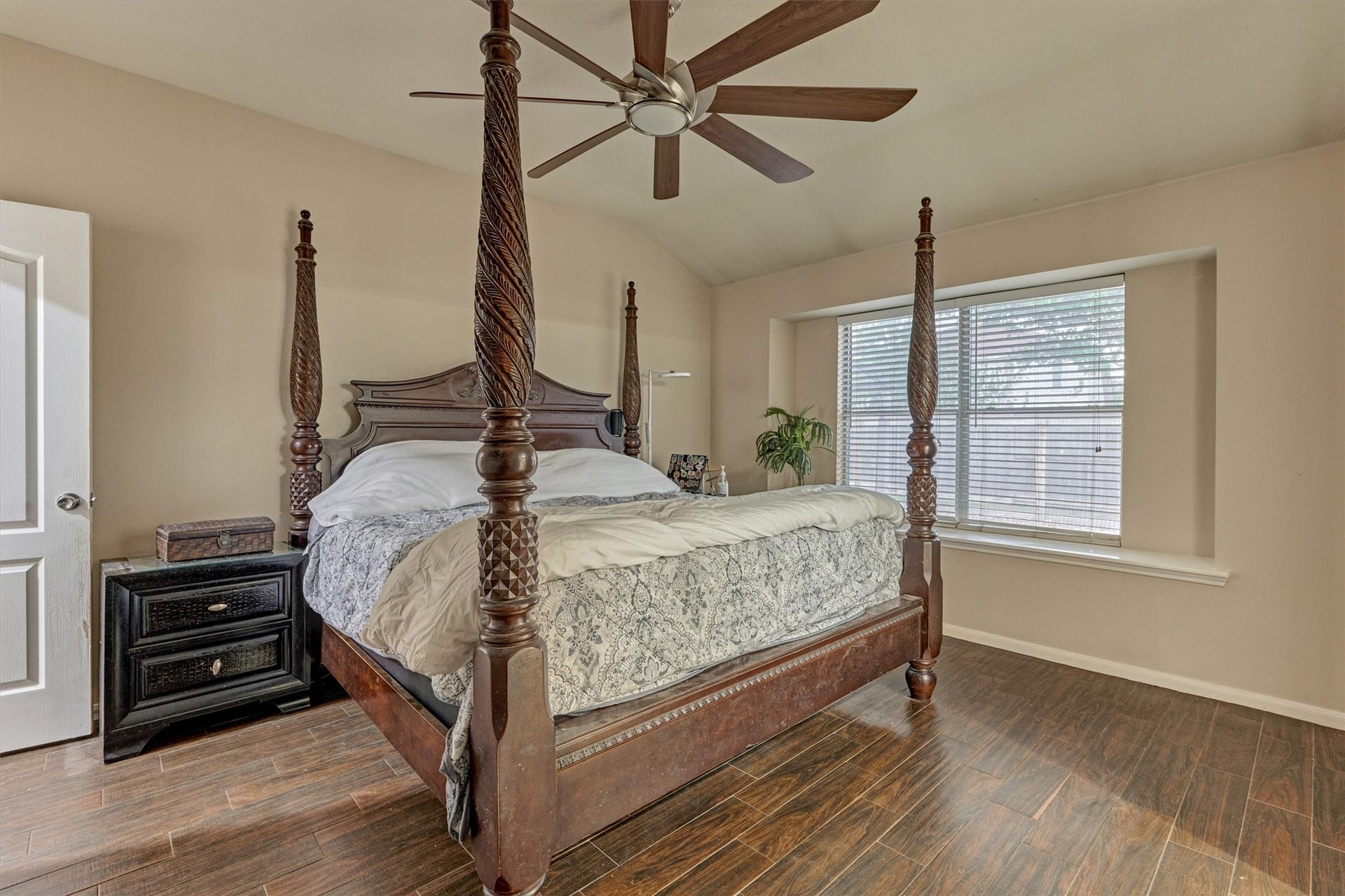 30311 Legacy Pines Drive, Spring, TX 77386 30311 Legacy Pines Drive, Spring, TX 77386