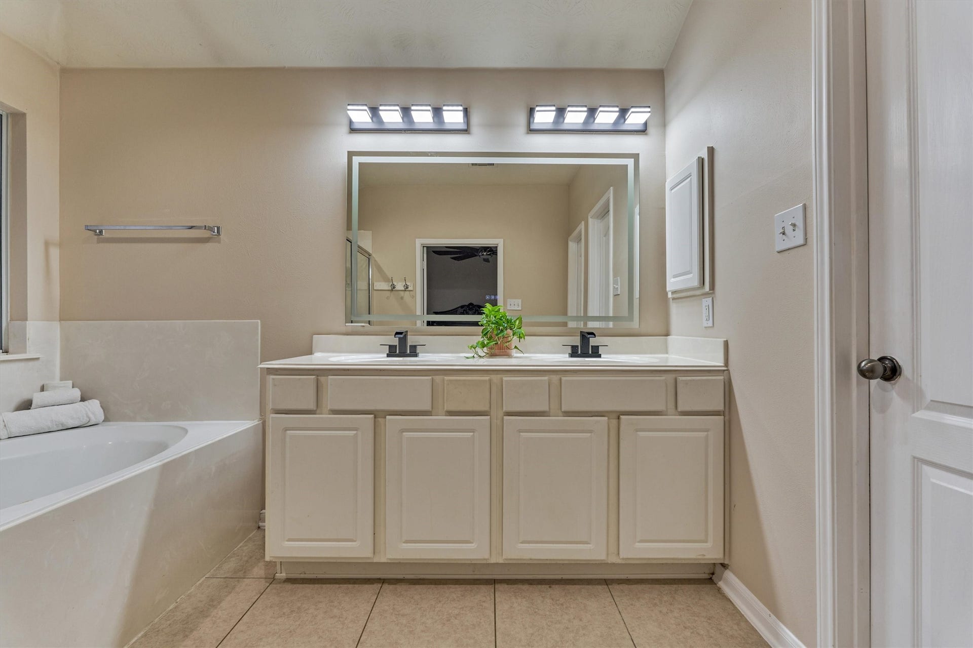 30311 Legacy Pines Drive, Spring, TX 77386 30311 Legacy Pines Drive, Spring, TX 77386