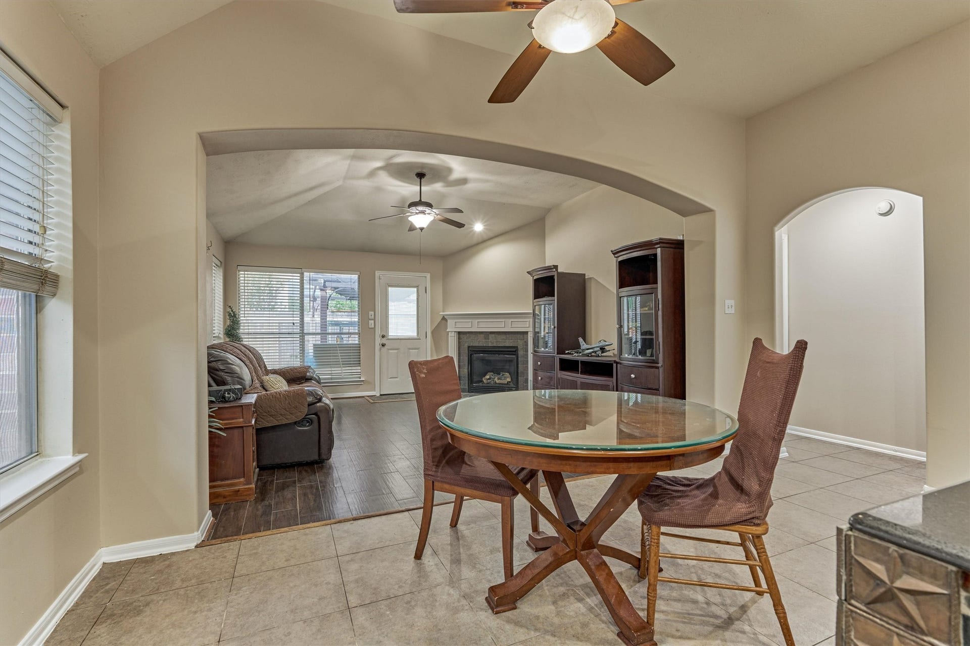 30311 Legacy Pines Drive, Spring, TX 77386 30311 Legacy Pines Drive, Spring, TX 77386