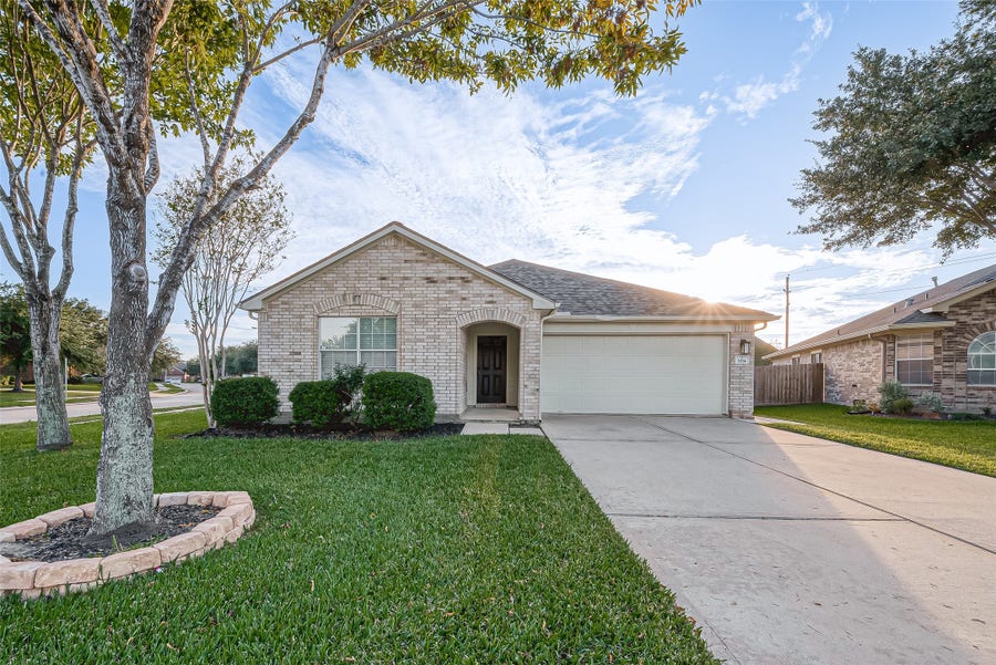 Property photo for 3214 Northgate Court, Manvel, TX