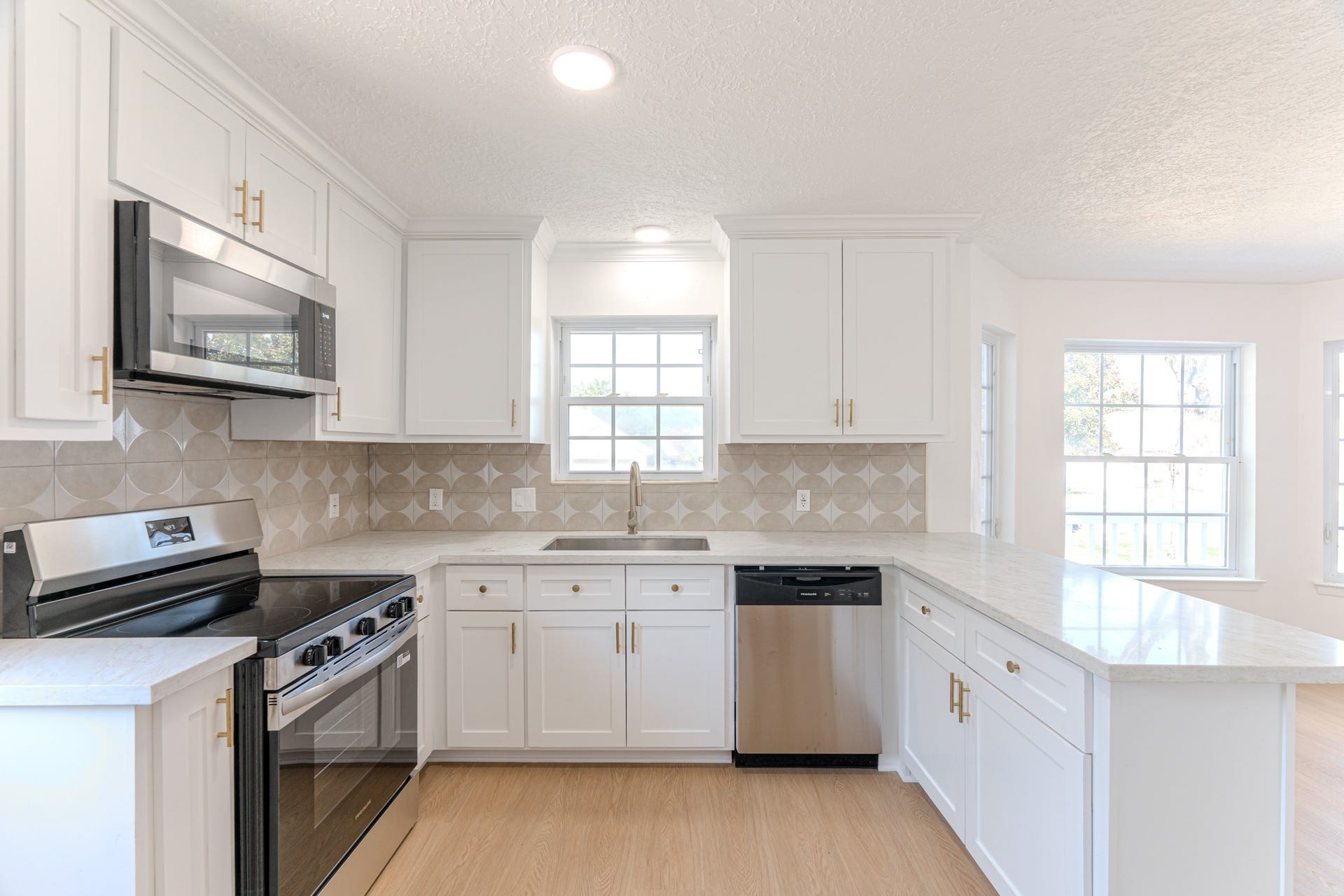 7083 Gentle Breeze Drive, Willis, TX 77318 7083 Gentle Breeze Drive, Willis, TX 77318
