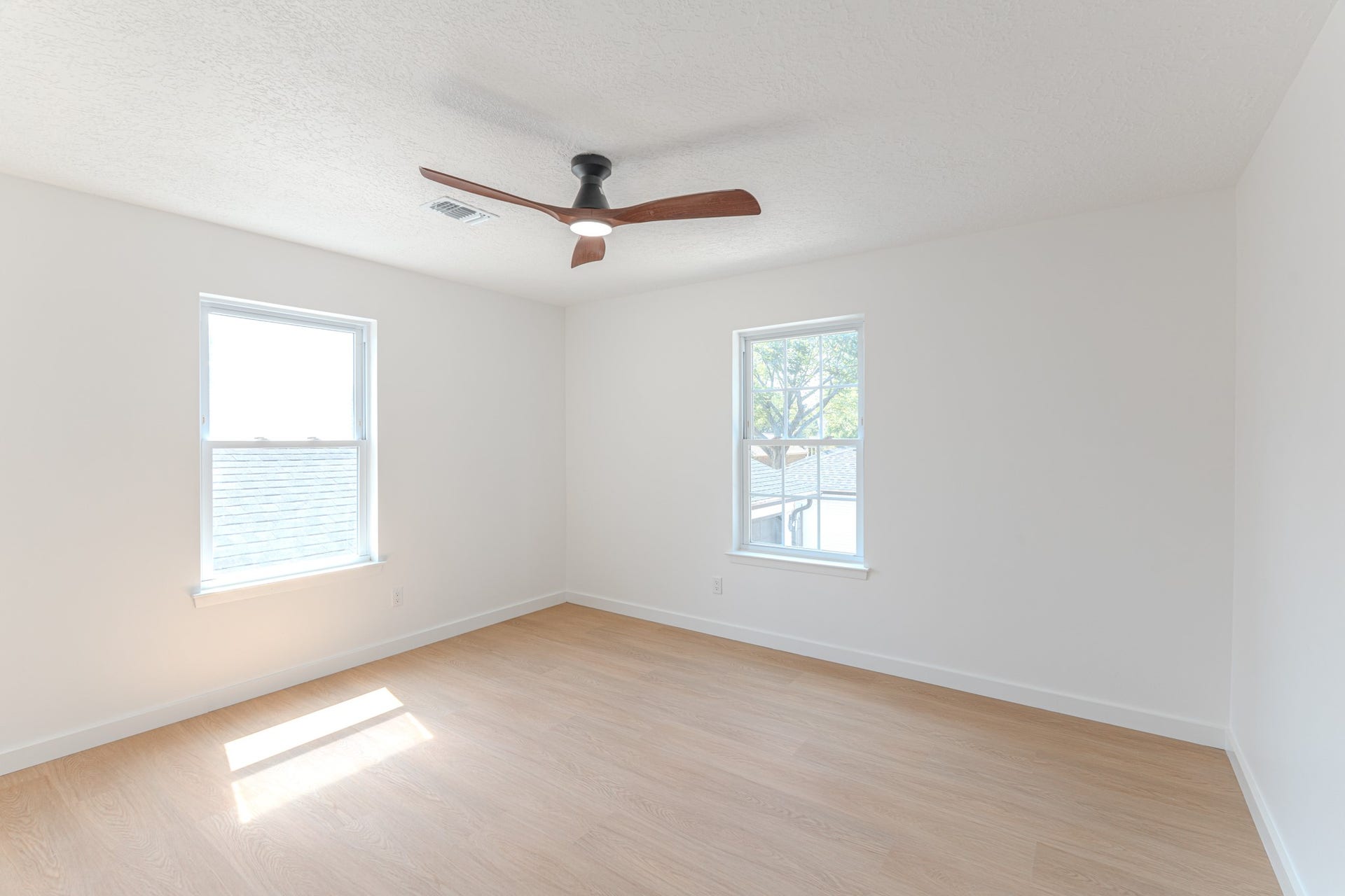 7083 Gentle Breeze Drive, Willis, TX 77318 7083 Gentle Breeze Drive, Willis, TX 77318