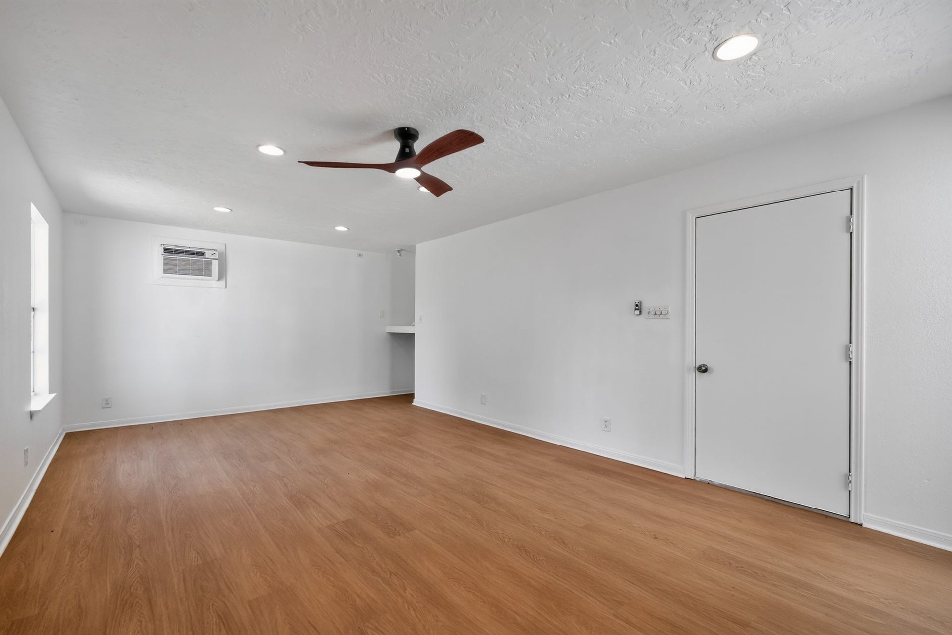 7083 Gentle Breeze Drive, Willis, TX 77318 Bonus room view 1