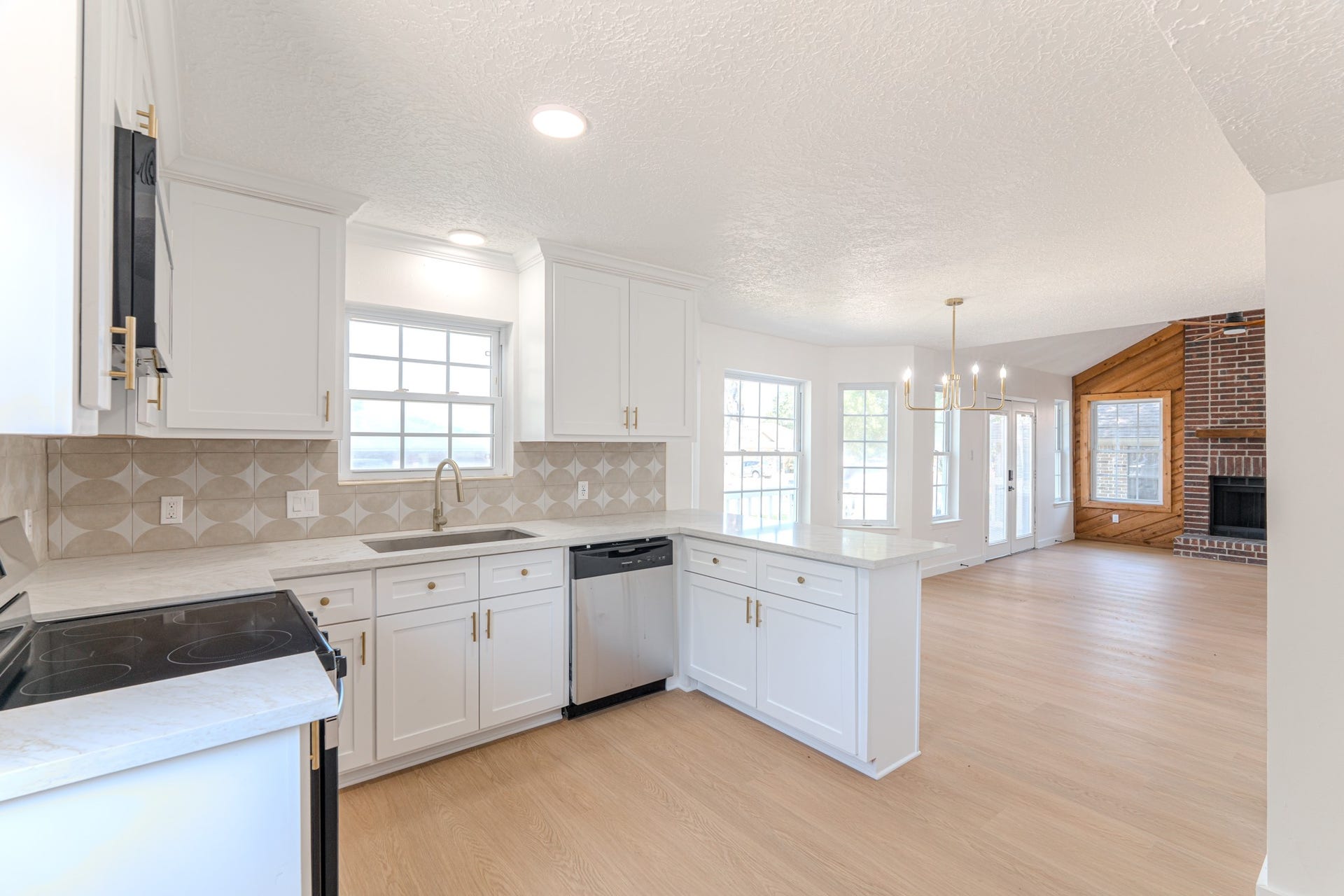 7083 Gentle Breeze Drive, Willis, TX 77318 7083 Gentle Breeze Drive, Willis, TX 77318