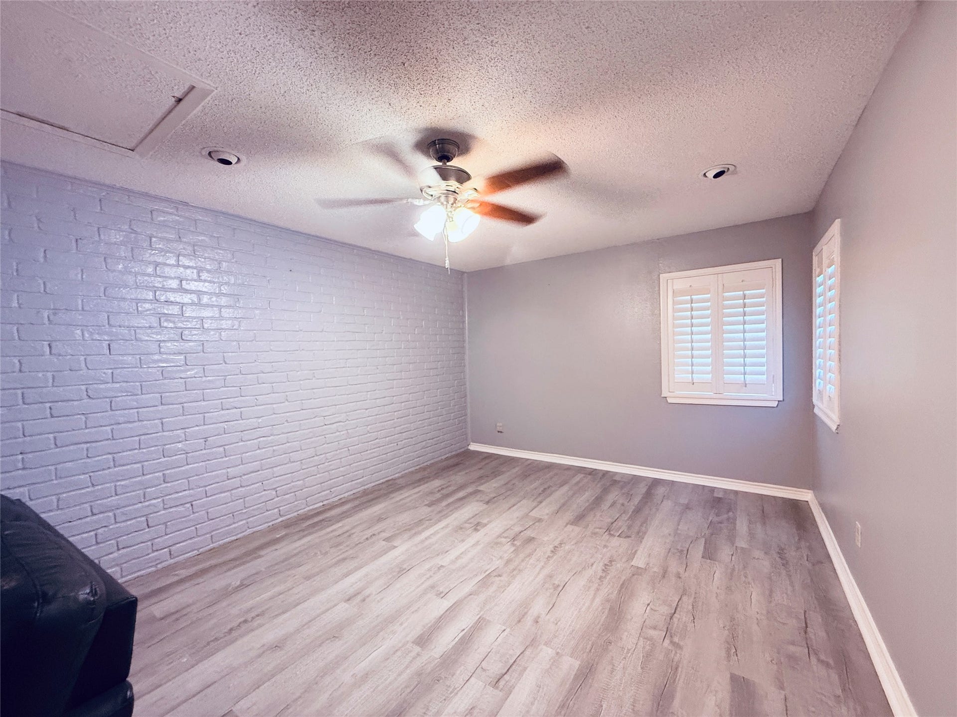 15331 Silverman Street, Houston, TX 77598 15331 Silverman Street, Houston, TX 77598