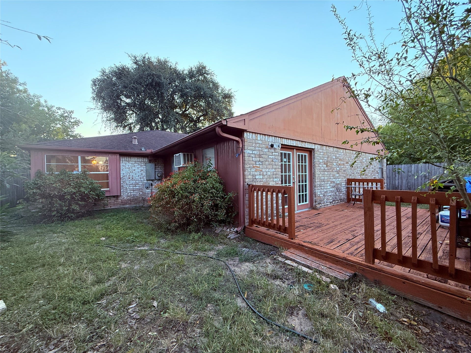 15331 Silverman Street, Houston, TX 77598 15331 Silverman Street, Houston, TX 77598