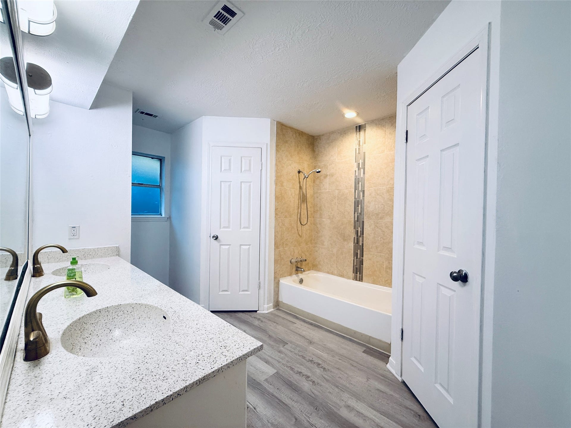 15331 Silverman Street, Houston, TX 77598 15331 Silverman Street, Houston, TX 77598