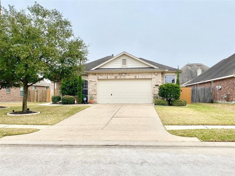 Property photo for 17518 Stamford Oaks Drive, Tomball, TX