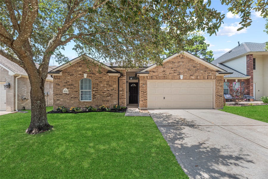 Property photo for 38315 E Sulphur Creek Drive, Magnolia, TX