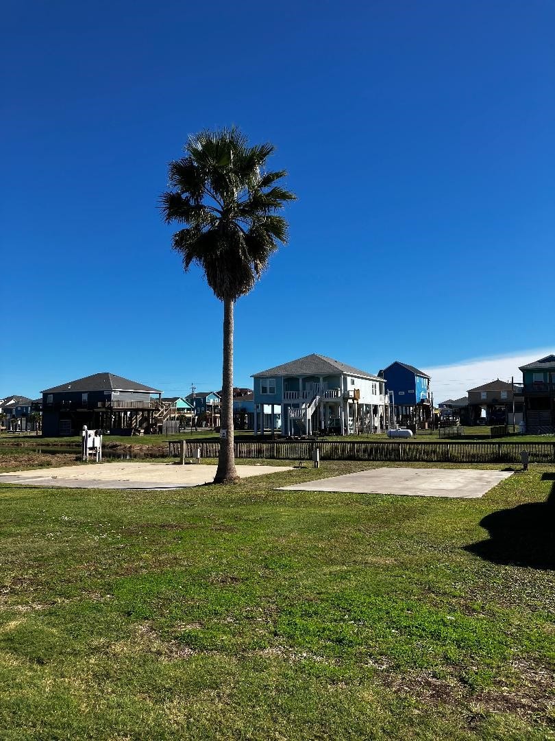 Property photo for 1986 Avenue F, Crystal Beach, TX