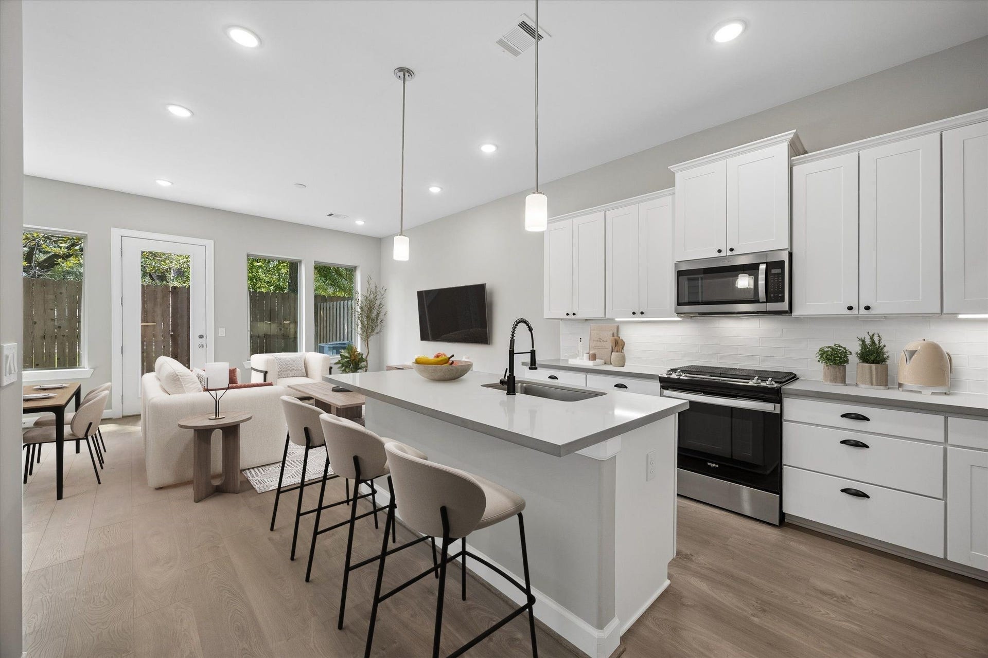 5216 Amber Sunrise Drive, Houston, TX 77018 5216 Amber Sunrise Drive, Houston, TX 77018