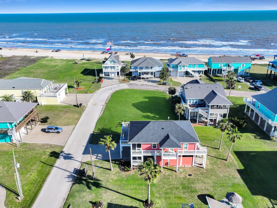 Property photo for 2727 Gillespie, Crystal Beach, TX
