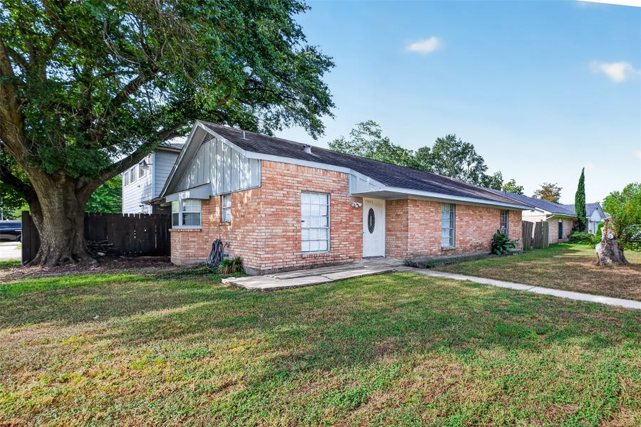 Property photo for 7003 Sandswept Lane, Houston, TX